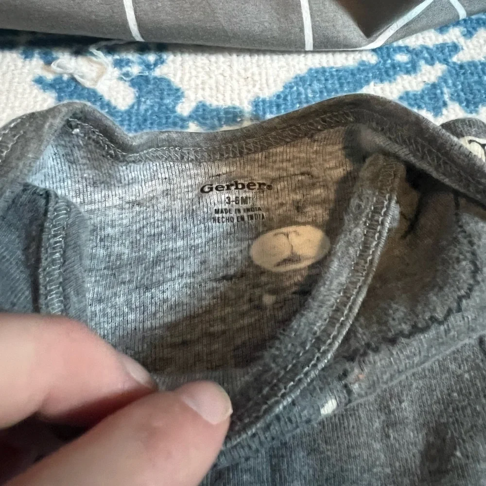 BUNDLE Gerber Gray and White Bodysuits Essential One Pieces